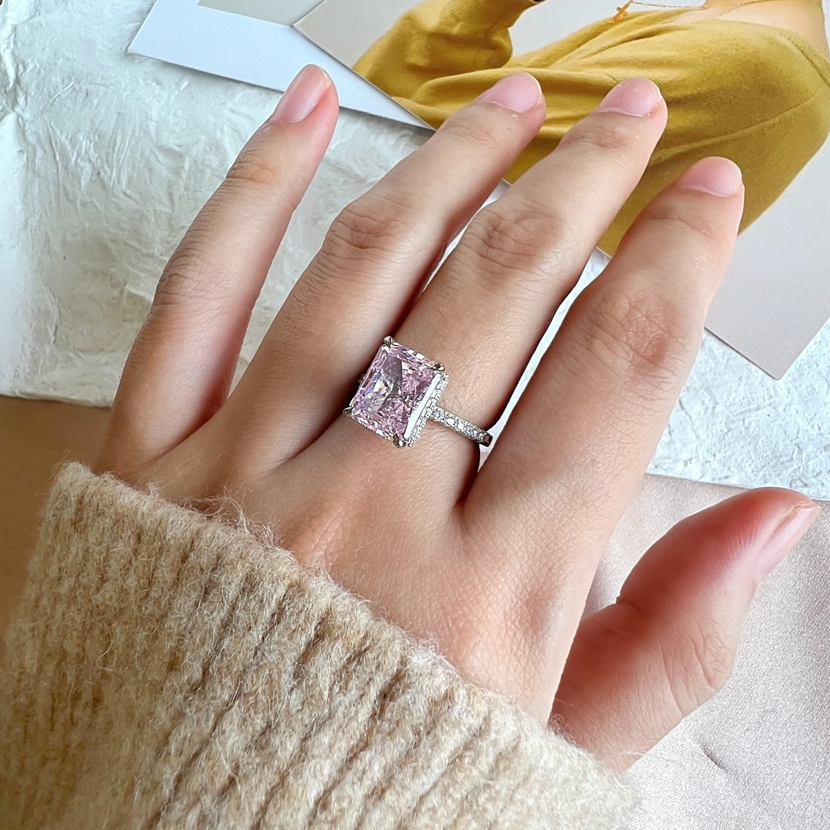 [LuckyStar]4.0 Carat Luxurious Engagement Ring