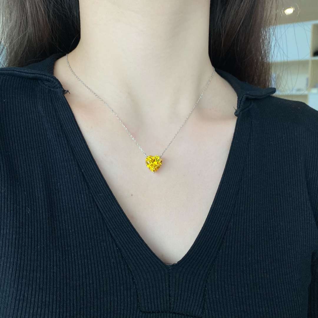 [LuckyStar]6.0 carat Radiant Heart Shape Necklace