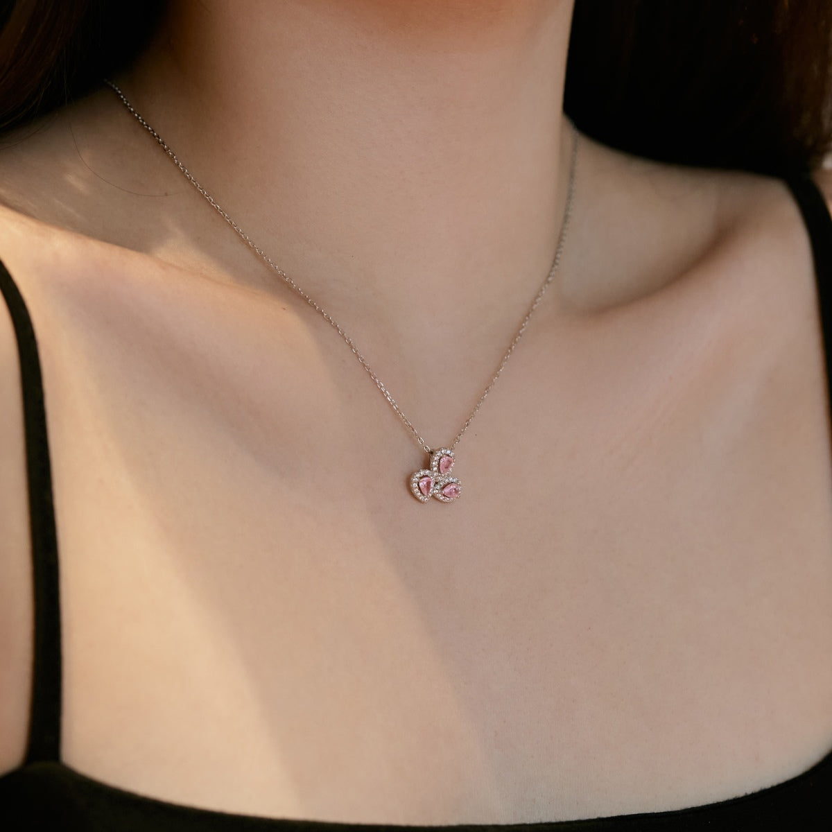 [LuckyStar]Elegant Flower Shape Pear Cut Necklace