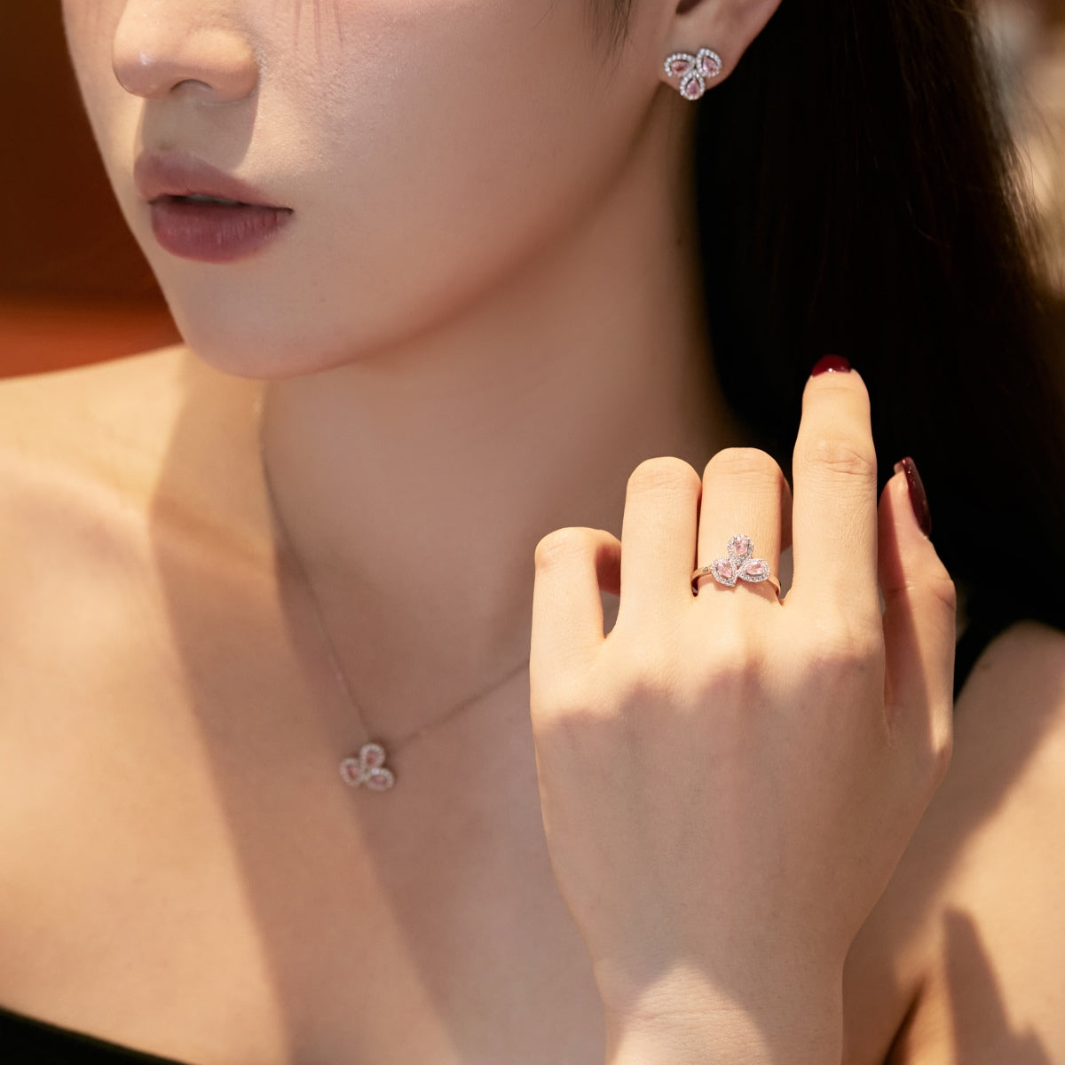 [LuckyStar]Elegant Flower Shape Pear Cut Necklace