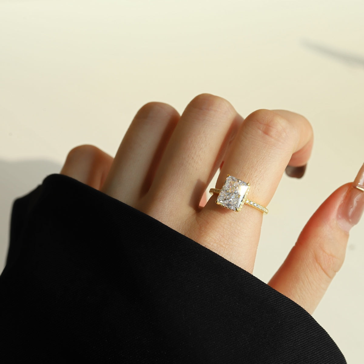 [LuckyStar]4.0 Carat Luxurious Engagement Ring