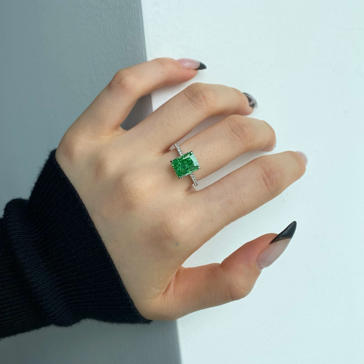 [LuckyStar]4.0 Carat Luxurious Engagement Ring