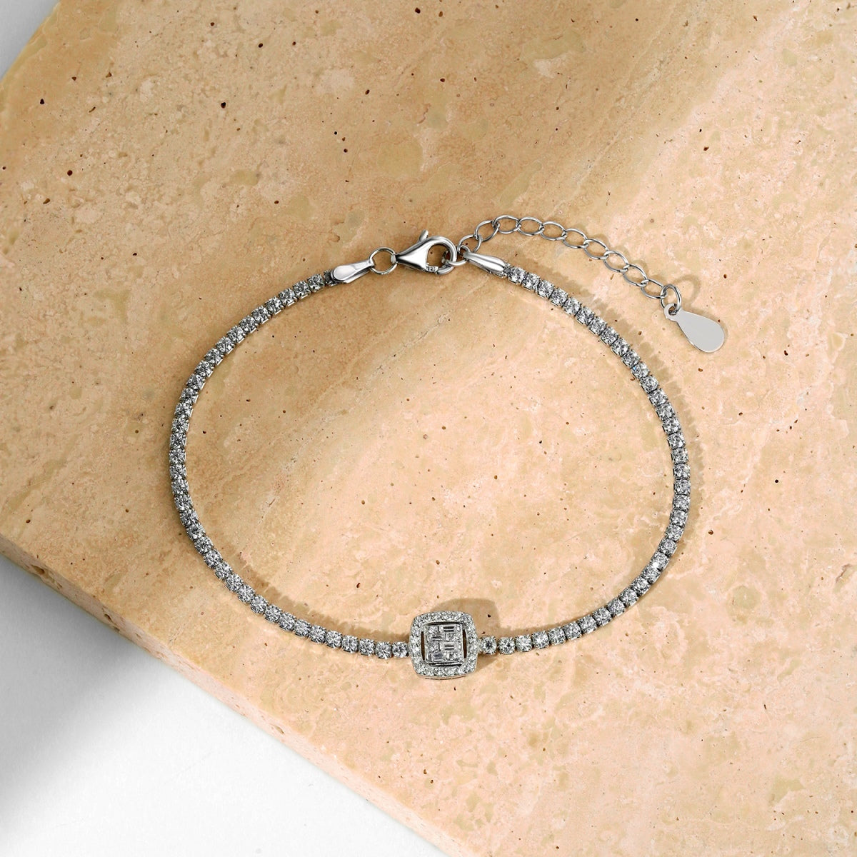 [LuckyStar]Luxurious Dazzling Square Shape Banquet Bracelet