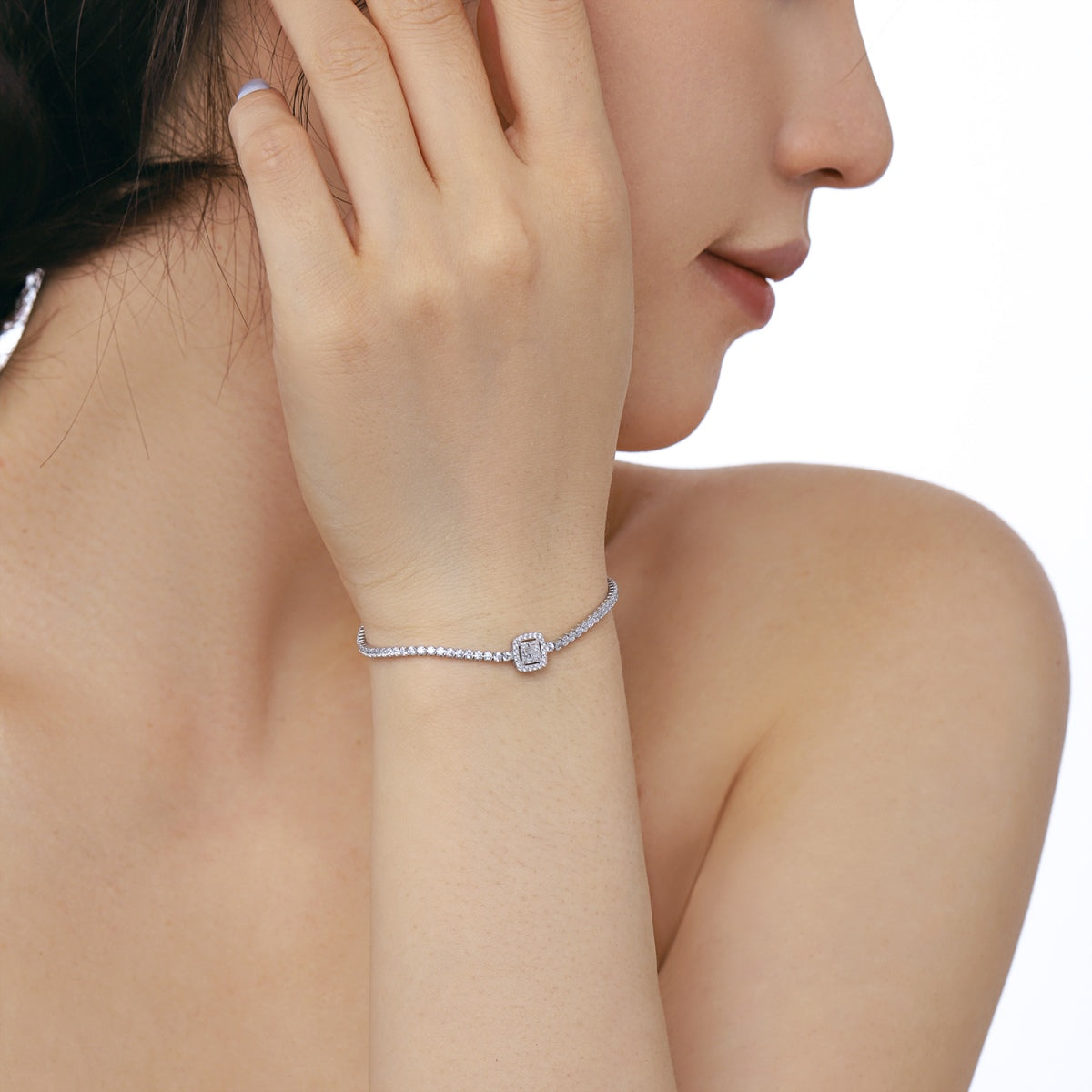 [LuckyStar]Luxurious Dazzling Square Shape Banquet Bracelet