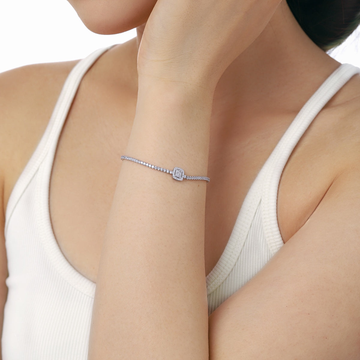[LuckyStar]Luxurious Dazzling Square Shape Banquet Bracelet