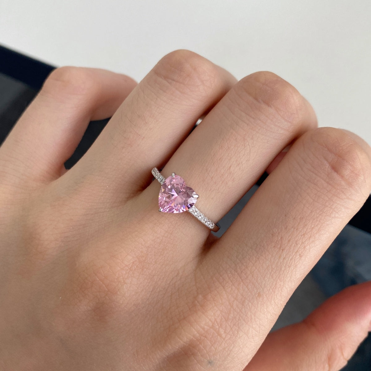 [LuckyStar]2.0 Carat Dazzling Lustrous Heart Cut Lover Ring