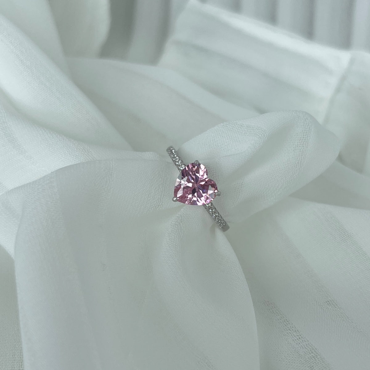 [LuckyStar]2.0 Carat Dazzling Lustrous Heart Cut Lover Ring