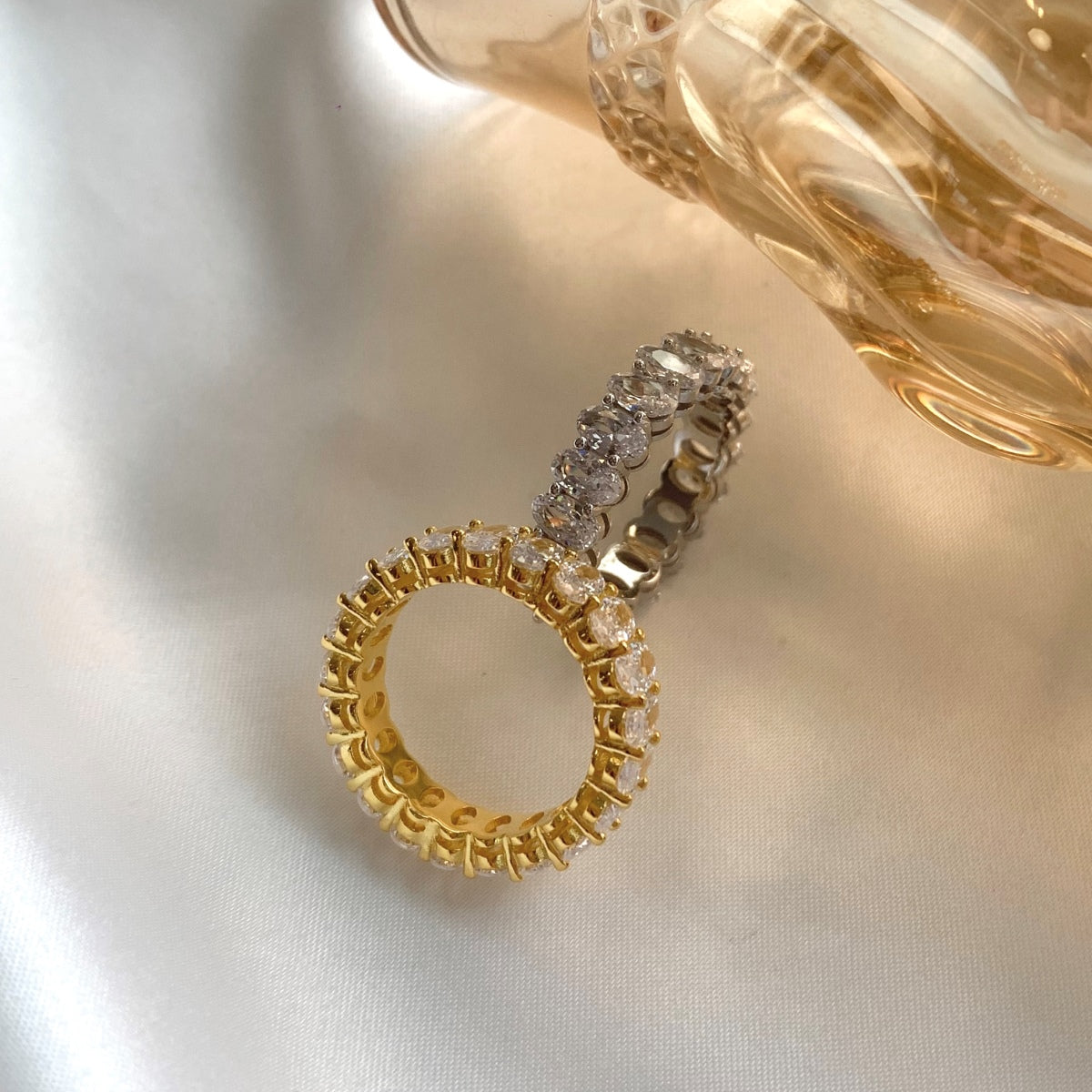 [LuckyStar]Ornate Oval Cut Tennis Ring