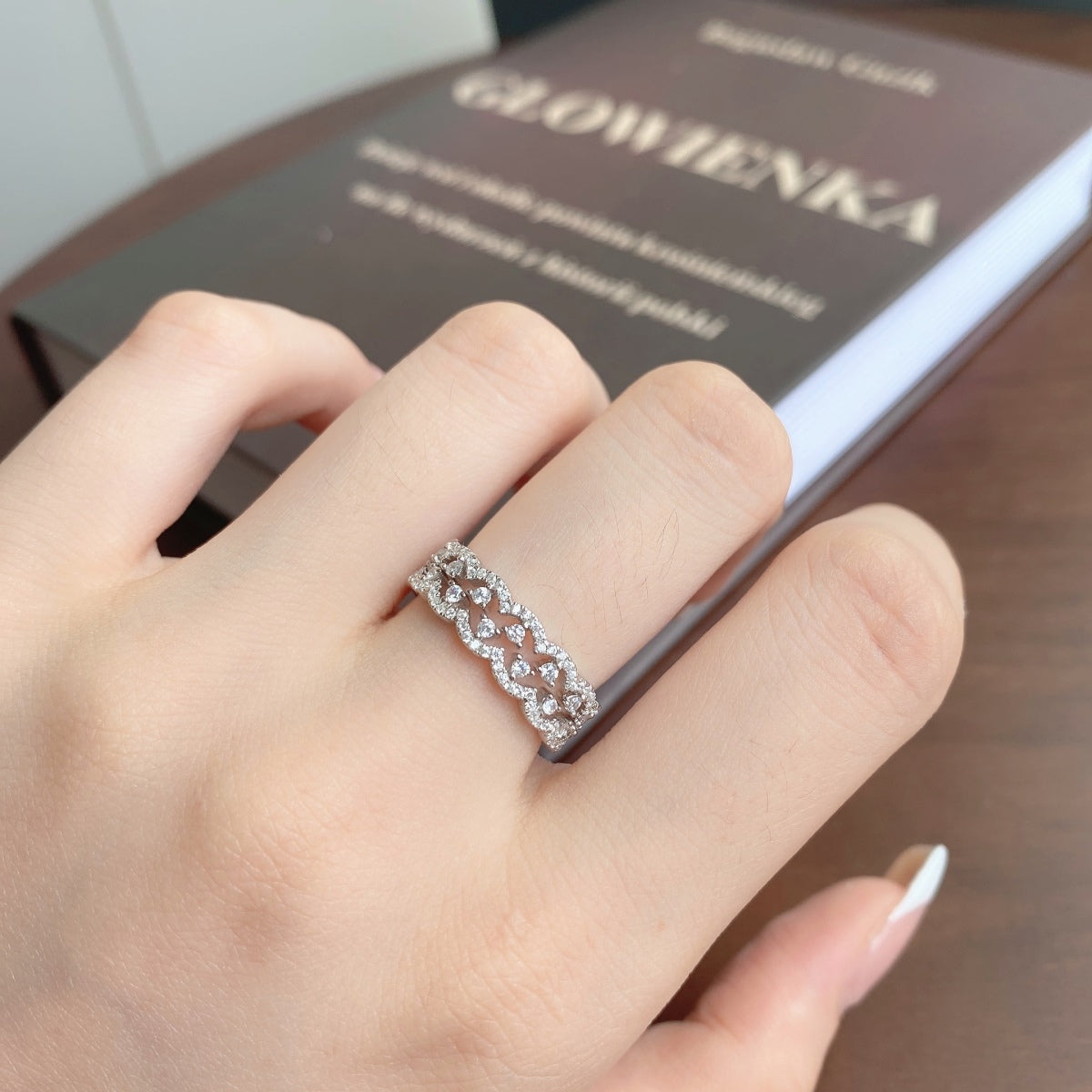 [LuckyStar]Elegant Resplendent Round Shape Party Ring