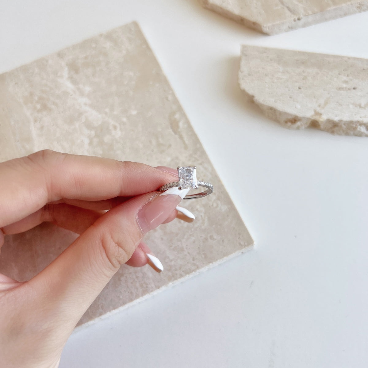 [LuckyStar]2.0 Carat Dazzling Sparkling Radiant Cut Party Ring