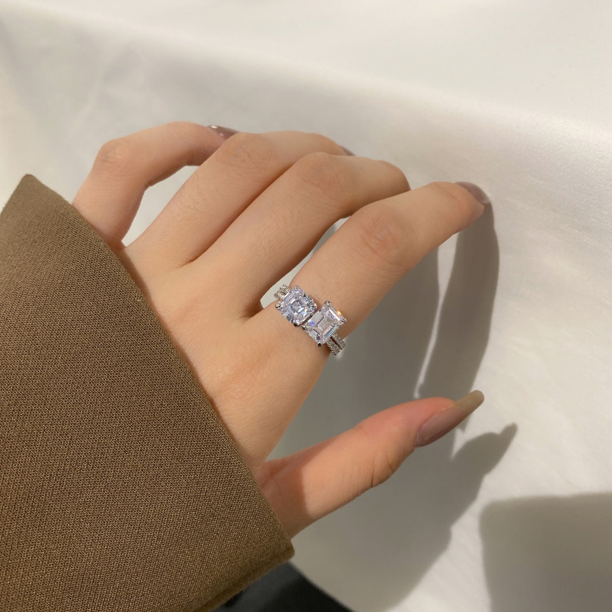 [LuckyStar]2.0 Carat Scintillating Ornate Radiant Cut Party Ring