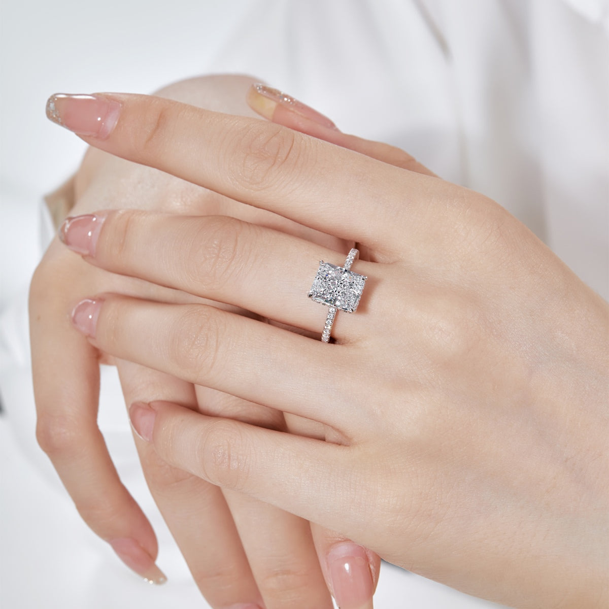[LuckyStar]4.0 Carat Luxurious Engagement Ring