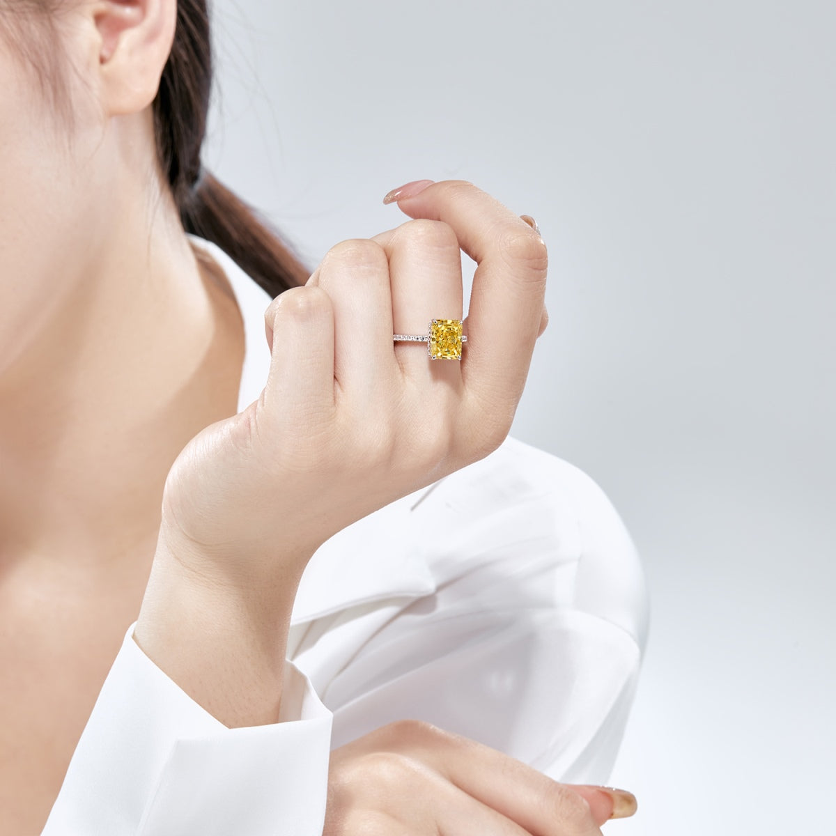 [LuckyStar]4.0 Carat Luxurious Engagement Ring