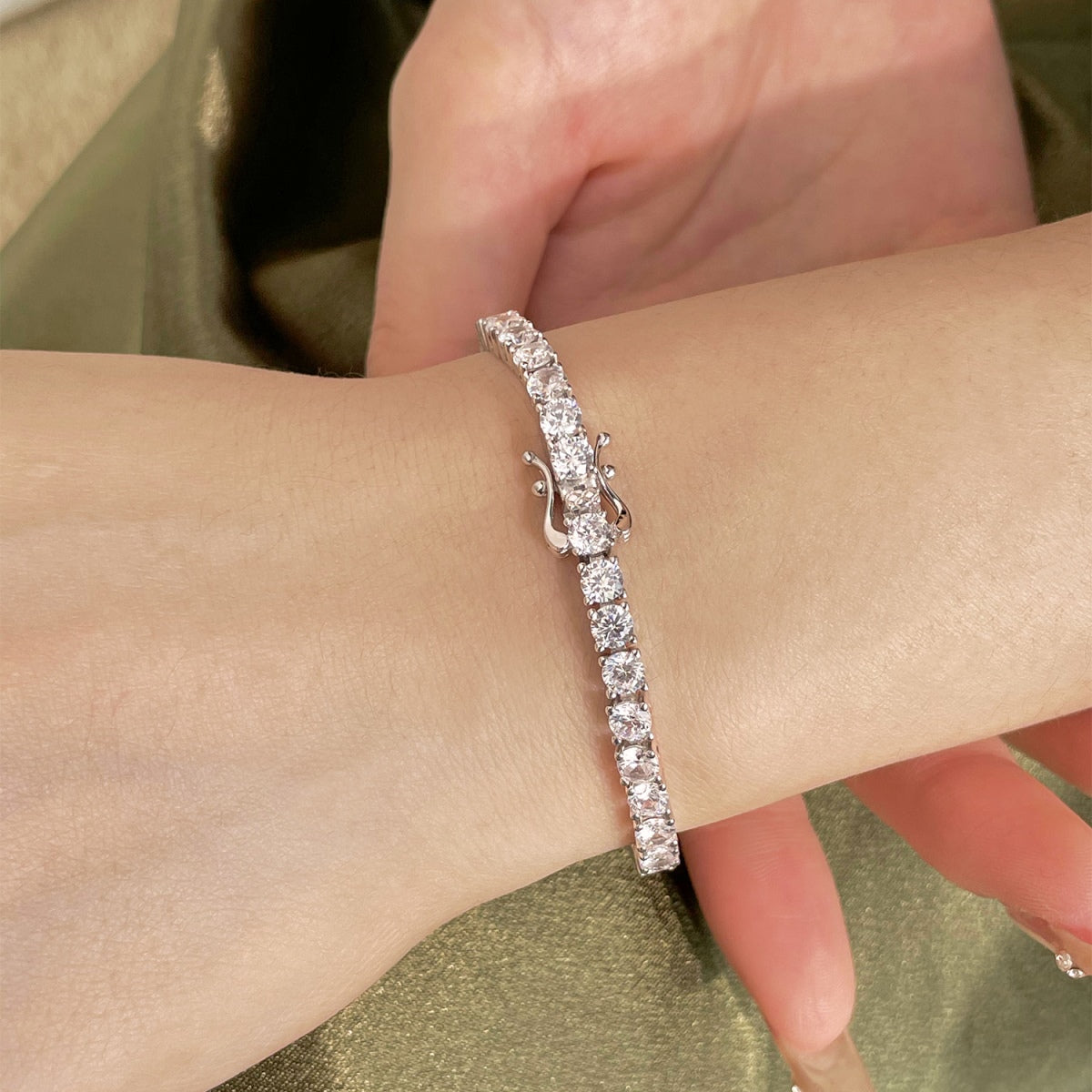 [LuckyStar]Luxurious Ornate Round Cut Tennis Bracelet