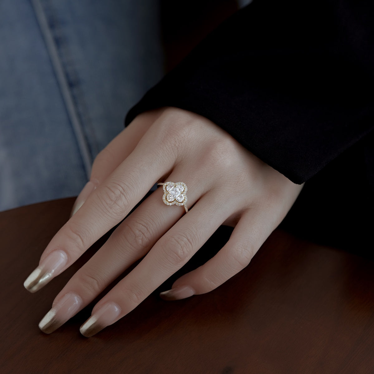 [LuckyStar]Luxurious Eternity Flower Shape Banquet Ring