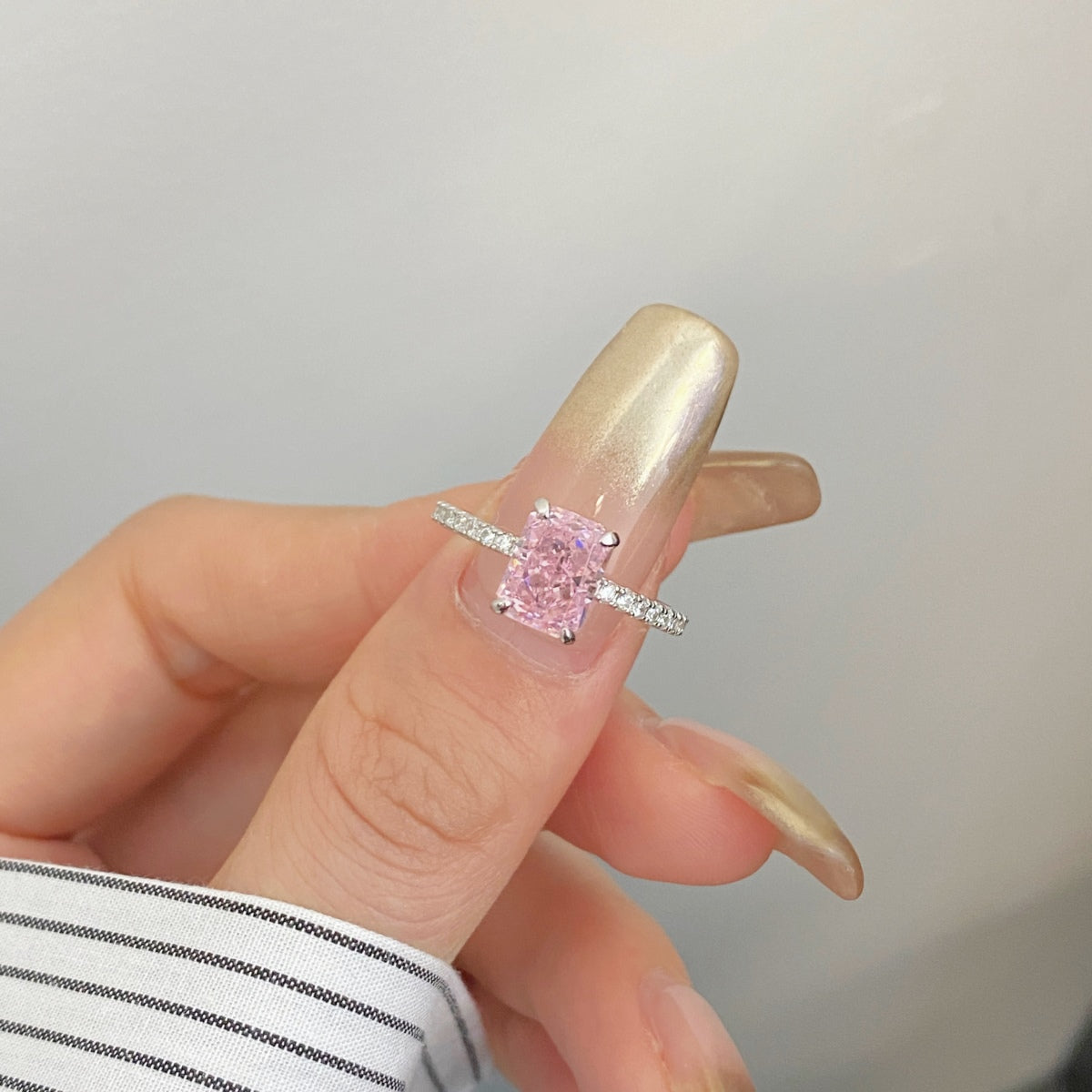 [LuckyStar]2.0 Carat Dazzling Sparkling Radiant Cut Party Ring