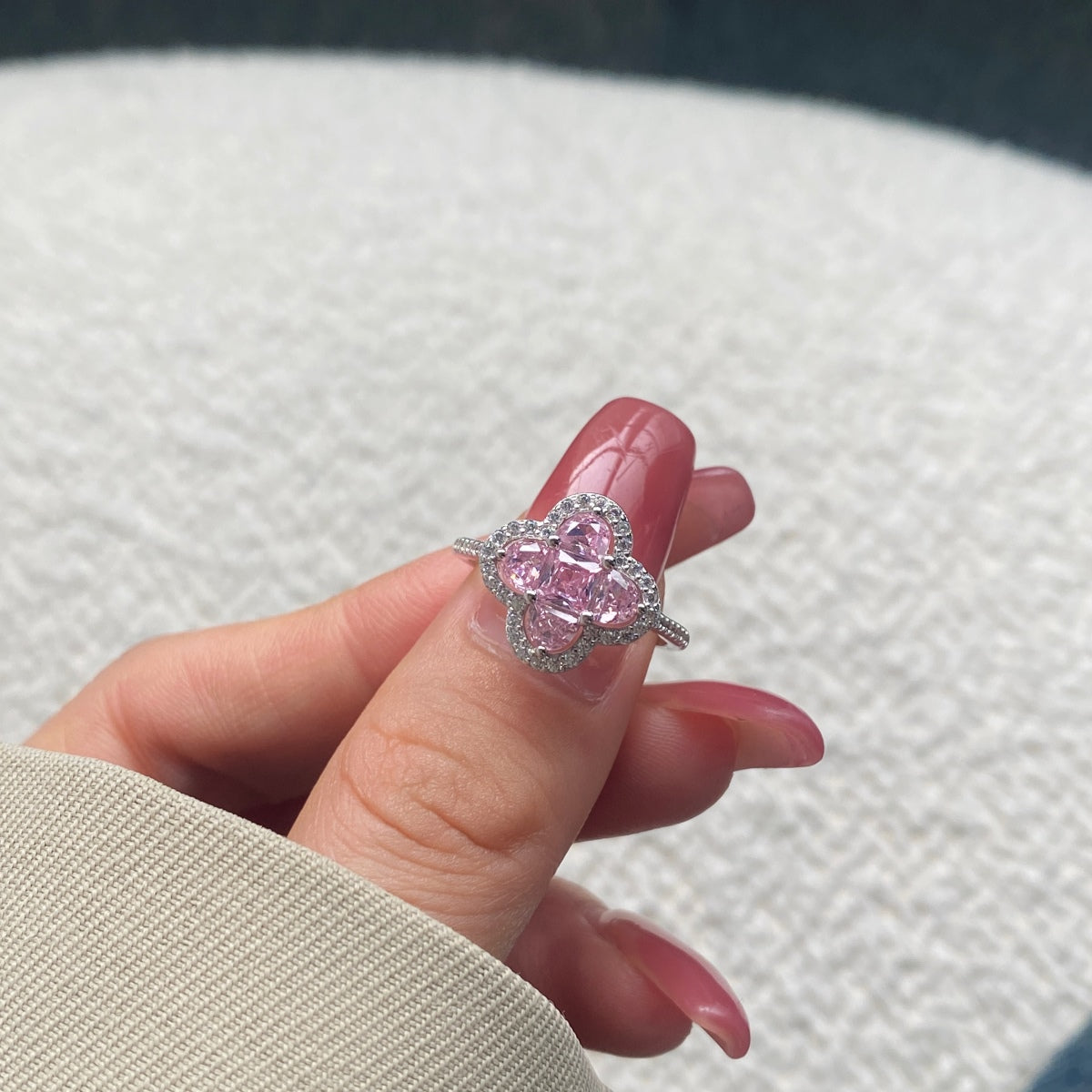 [LuckyStar]Luxurious Eternity Flower Shape Banquet Ring