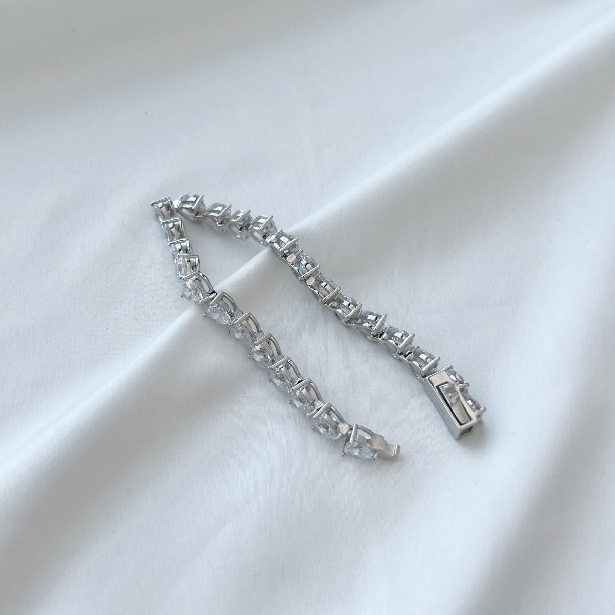 [LuckyStar]0.75 Carat Elegant Romantic Heart Shape Lover Bracelet