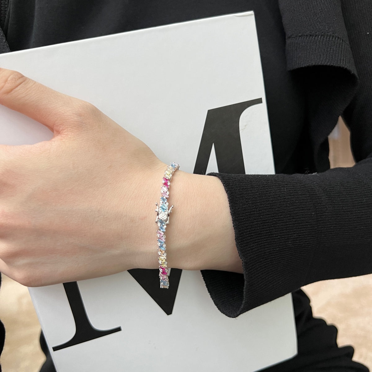 [LuckyStar]Ornate Sparkling Multi Cut Party Bracelet