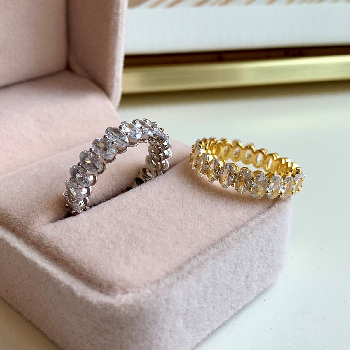 [LuckyStar]Ornate Oval Cut Tennis Ring