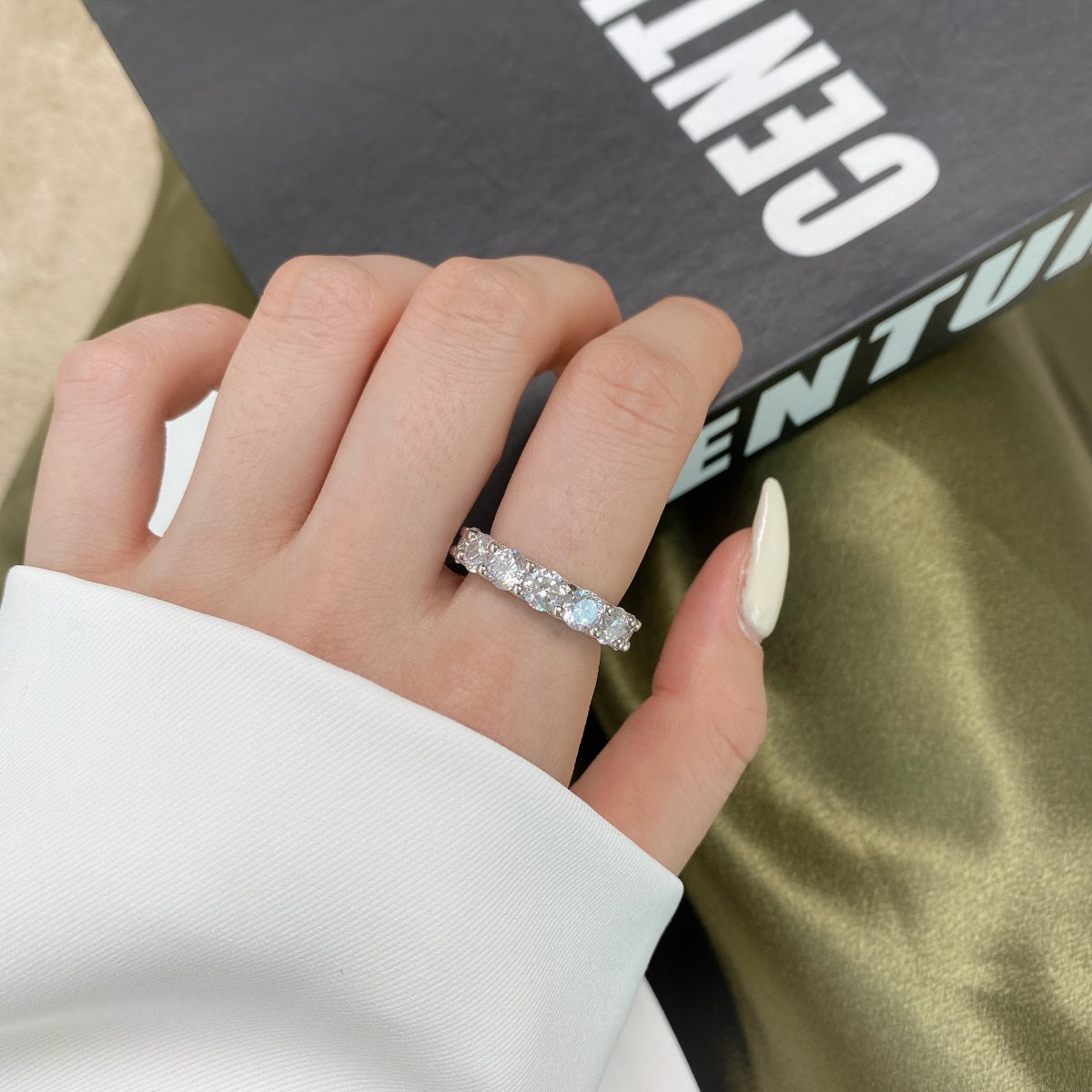 [LuckyStar]Gorgeous Round Cut Tennis Ring