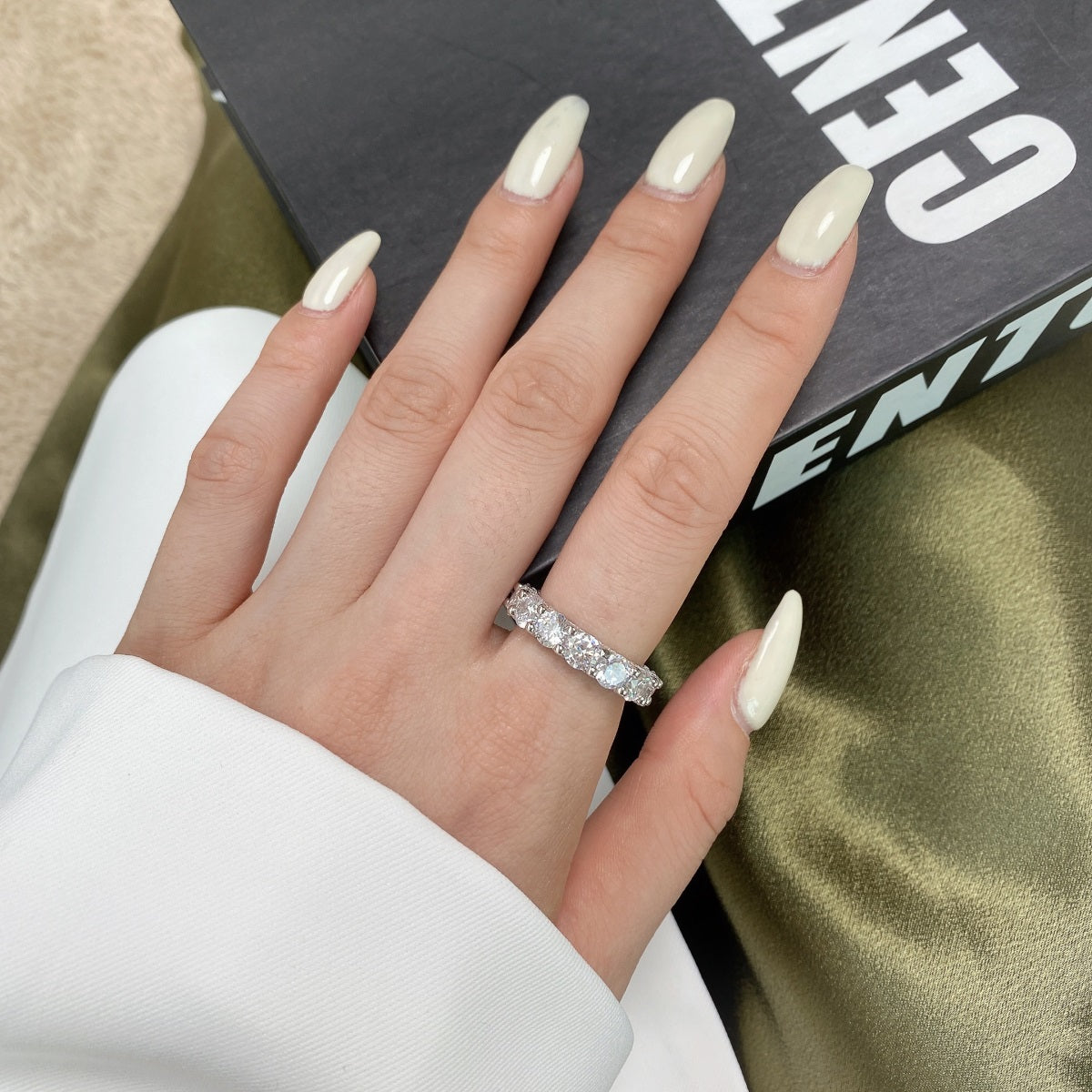 [LuckyStar]Gorgeous Round Cut Tennis Ring