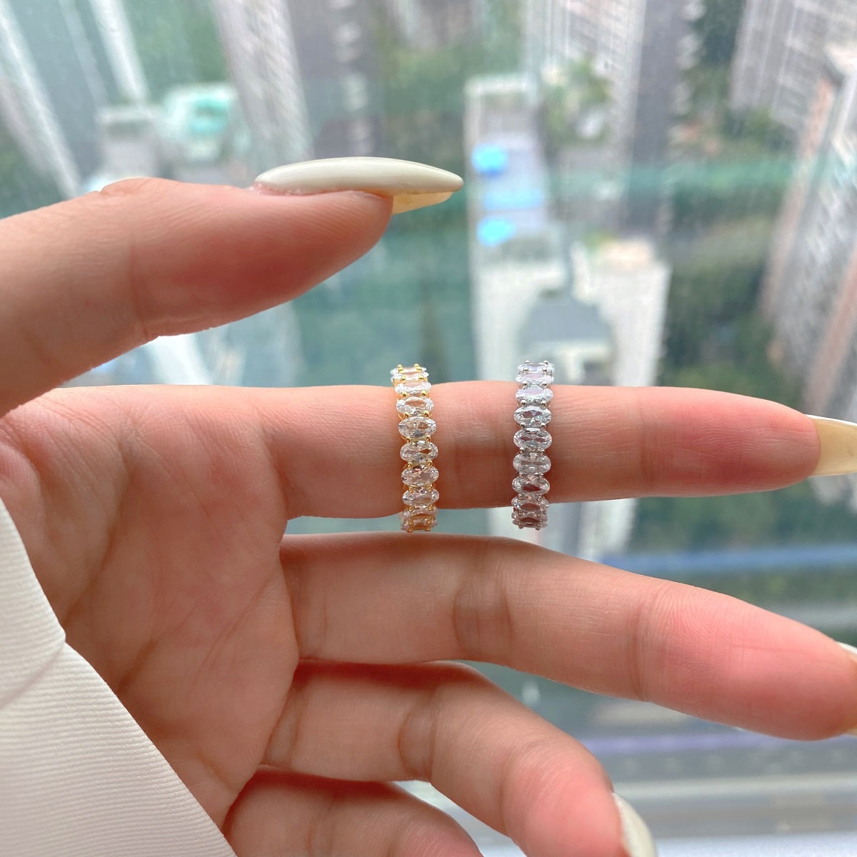 [LuckyStar]Ornate Oval Cut Tennis Ring